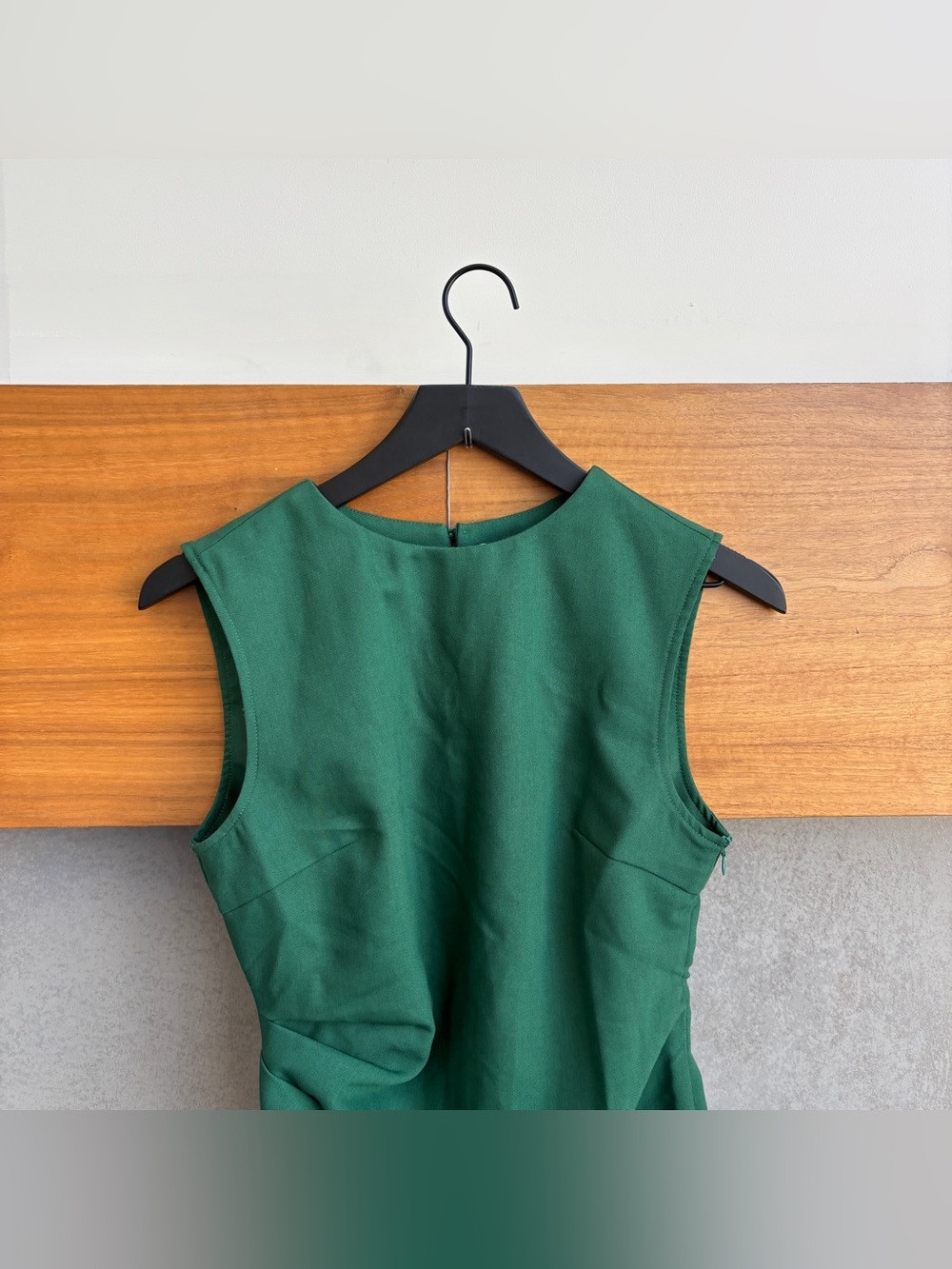Commense Emerald Green Sleeveless Draped Waist Blouse - Picture 3 of 10